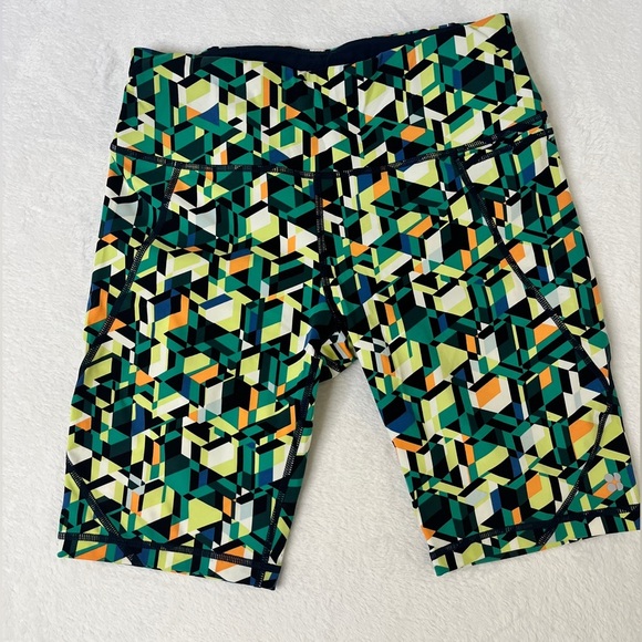 LOT OF 2 - Sweaty Betty Power 9" Biker Shorts Sz S 4/6 Green/Red Geo Maze Print - Picture 6 of 15